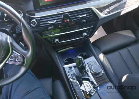 2019 BMW 530E Iperformance из США, поврежденный, VIN WBAJA9C54KB388402